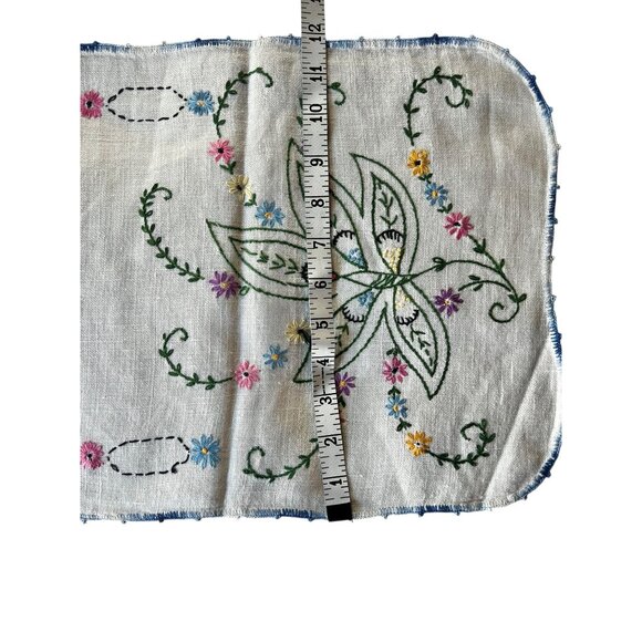 Vintage Hand-Embroidered Floral Table Runner Blue Crocheted Lace Edge 32"x16" - Picture 7 of 9